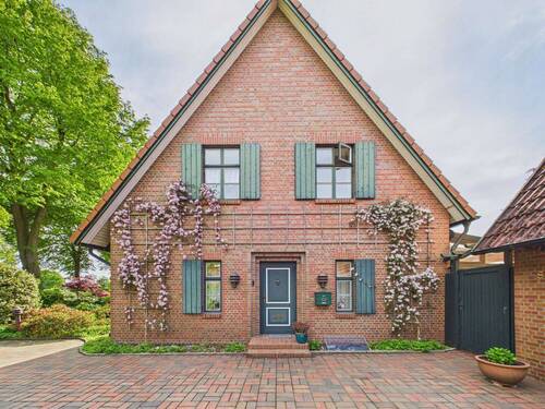 Eingang - 5 Zimmer Einfamilienhaus zum Kaufen in Horst (Holstein)