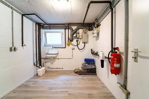 Hausanschlussraum im Keller - 