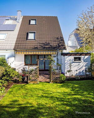 Gartenansicht - 4 Zimmer Doppelhaushälfte zur Miete in Ratingen