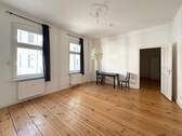 Wohnzimmer - Etagenwohnung mit 70,60 m² in Berlin zum Kaufen
