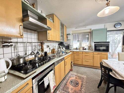 Küche - 6 Zimmer Einfamilienhaus zum Kaufen in Schwaigern / Massenbach