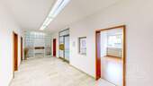 Flur - Eingangsbereich - 6 Zimmer Büro in Pirmasens
