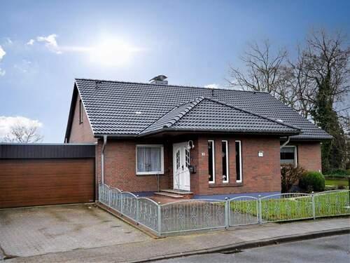 Straßenansicht - 6 Zimmer Einfamilienhaus in Sankt Michaelisdonn