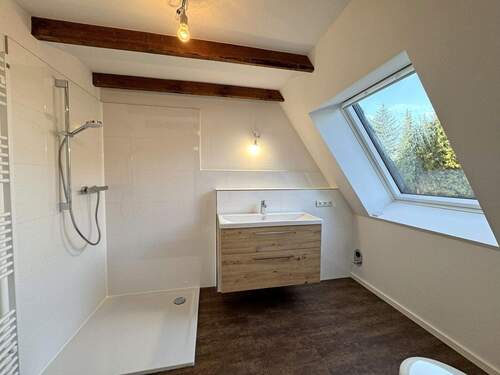 Badezimmer.jpg - 3 Zimmer Einfamilienhaus zur Miete in Hamburg