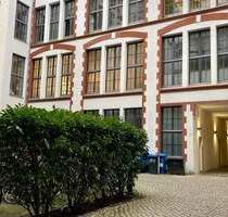 Bezugsfrei! Stilvolle Altbauwohnung mit Mini-Terrasse im beliebten Winsviertel - Berlin Prenzlauer Berg