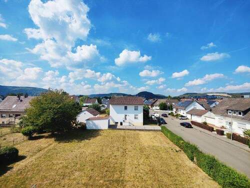 Aussicht in den Garten - 3 Zimmer Etagenwohnung in Lauenförde