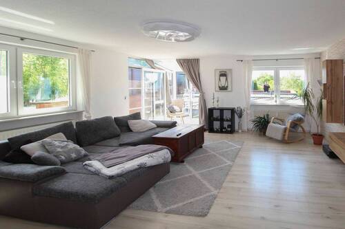 Wohnzimmer Nr.22 - 1 Zimmer Mehrfamilienhaus, Wohnhaus in Rödelhausen