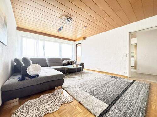 Wohnzimmer - Ihr Zuhause mit Zukunft *** 3,5 Zimmer Wohnung mit Balkon, Keller und TG-Platz in Großbottwar