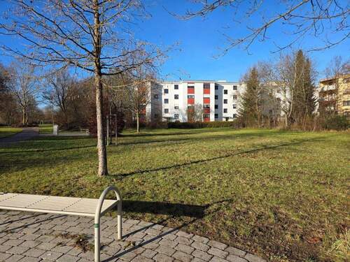 Bild 1 - Helle 3- Zimmer Wohnung mit tollem Ausblick auf Park für Naturliebhaber, in Königsbrunn
