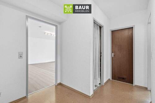 Flur - 2 Zimmer Etagenwohnung zum Kaufen in Weingarten
