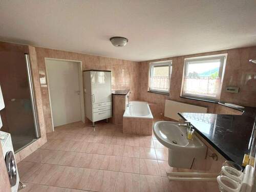 Wohnung 02 - Badezimmer - 