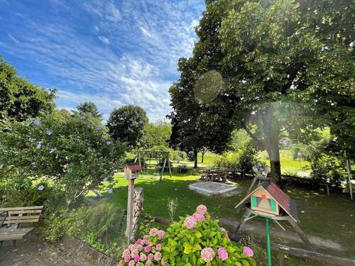 Blick in den Kurpark vom Hof bzw. Freisitz - 7 Zimmer Einfamilienhaus in Kappelrodeck