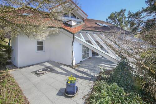 Westterrassen und Balkon - Einfamilienhaus mit 357,00 m&sup2; in Grafenau zum Kaufen