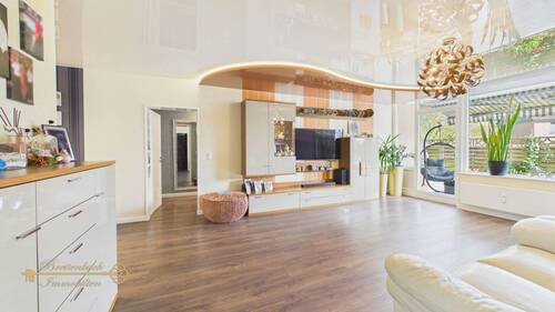 Wohnzimmer - 4 Zimmer Etagenwohnung in Bremen