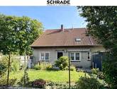 Die Hofansicht mit Sonnenterrasse - 5 Zimmer Mehrfamilienhaus, Wohnhaus in Diesdorf