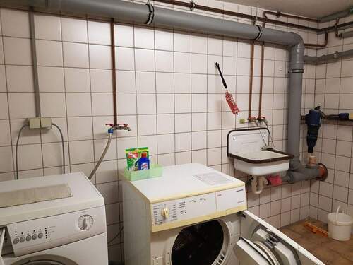 Wasch-Trockenraum - 