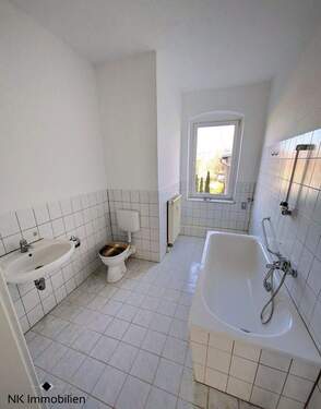 Badezimmer (EG-Wohnung) - 