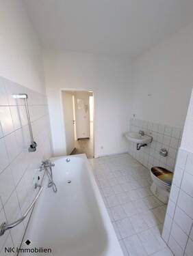 Badezimmer (EG-Wohnung) - 