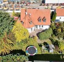 Einzigartiges Massivhaus mit Turm & neuer Pelletheizung - 173 m² Familien-Glück! - Bergen