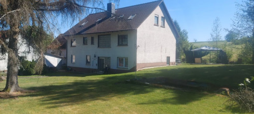 8c751e1e-66b5-4c07-a03e-f81039461df2 - Großzügiges Mehrfamilienhaus mit Werkstatt, Garten, Teich & Glasfaser in Freiensteinau