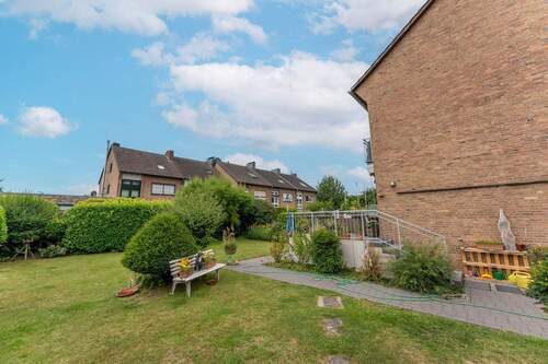 Großer Garten - Mehrfamilienhaus, Wohnhaus mit 136,00 m&sup2; in Kempen zum Kaufen