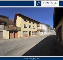 Geräumiges Wohn- und Geschäftshaus mit 6 Garagen - Regen