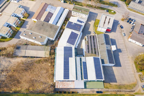 Luftbild / Photovoltaik - Halle in Donaueschingen