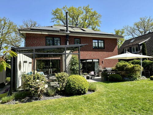 Haus & Garten - 9 Zimmer Einfamilienhaus in Hamburg Volksdorf
