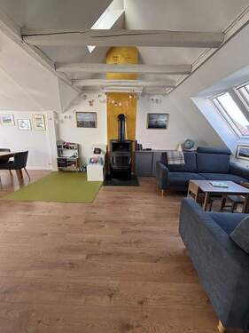 Wohnzimmer - 3 Zimmer Etagenwohnung zum Kaufen in Hannover