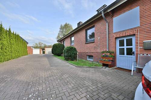 Stellplätze Außeneingang - 