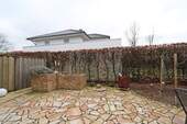 V1435 Terrasse/Garten mit Hochbeet - 
