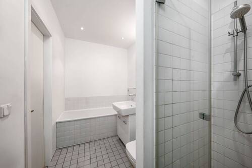 3 - 2 Zimmer Etagenwohnung in Berlin