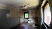 Wohnhaus mit Sanierungsbedarf - 