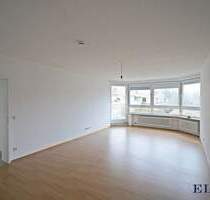 ELVIRA - Neuperlach, großzügige und ideal geschnittene 5-Zimmer-Wohnung mit Balkon und zwei TG-Stellplätzen - München Ramersdorf-Perlach