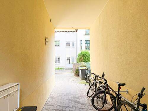 Durchfahrt - 2 Zimmer Einfamilienhaus in Leipzig