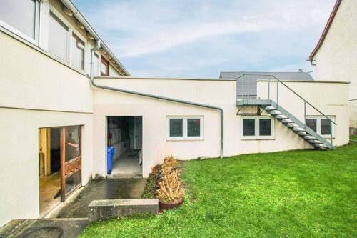 Garten hinterm Haus - 