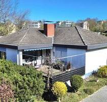 KL-Nord - Großzügiges, freistehendes Einfamilienhaus im Bungalowstil mit Garage und Carport - Kaiserslautern Innenstadt