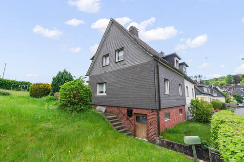 Bild 1 - #KOMINOS IMMOBILIEN# Stadtnahe Doppelhaushälfte in Siegen