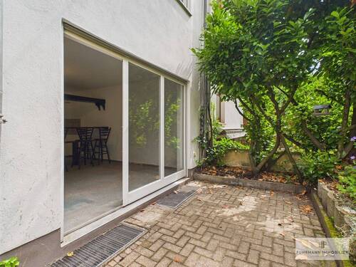 Terrasse mit Gartenblick und Naturanschluss - 