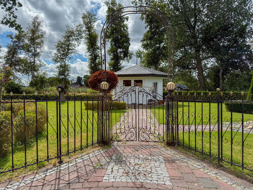 Teehäuschen - Bungalow mit 300,00 m² in Südbrookmerland / Münkeboe zum Kaufen