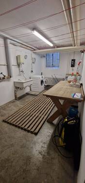 Wasch-Trockenraum - 