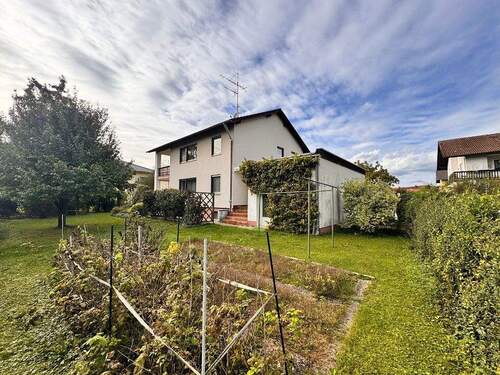 Bild 2 - 7 Zimmer Einfamilienhaus zum Kaufen in Osterhofen