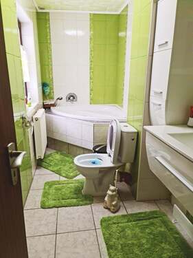 Badezimmer - Einfamilienhaus mit 88,60 m&sup2; in Ebnath zum Kaufen