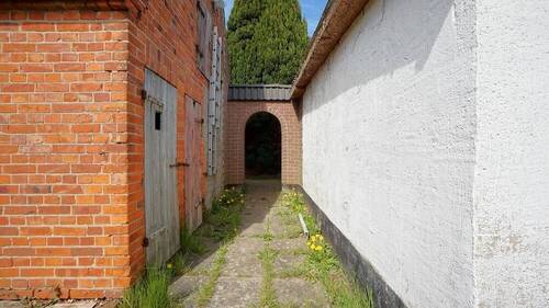 Durchgang vom Garten zum Haus - 