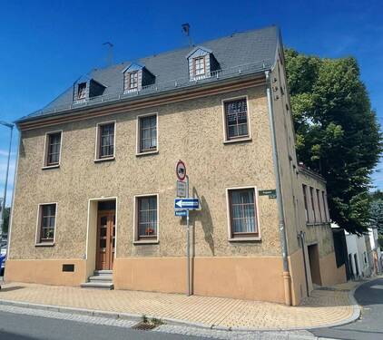 Außen1.jpg - Freistehendes Einfamilienhaus mit Werkstatt, Garage & Terrasse – Wohn- und Arbeits(t)raum im Zentrum von Meerane!