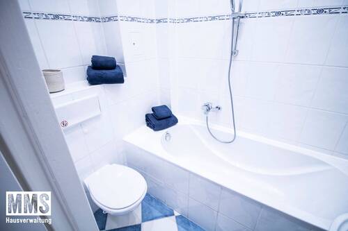 Badezimmer - Etagenwohnung in Berlin zur Miete