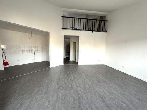 Wohnzimmer - 2 Zimmer Etagenwohnung zum Kaufen in Fürth