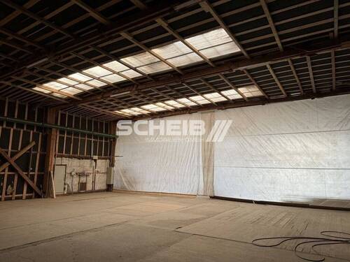 Oberlicht - Halle in Diebach zur Miete