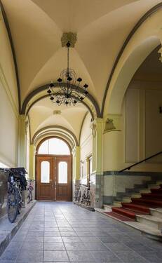 Durchgang - 7 Zimmer Etagenwohnung zum Kaufen in Leipzig