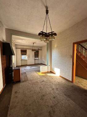 Erdgeschoss - 6 Zimmer Einfamilienhaus in Bexbach